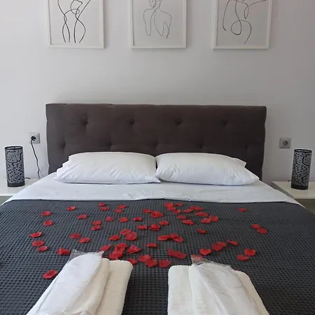 Athonos Secret Diamond Apartament *